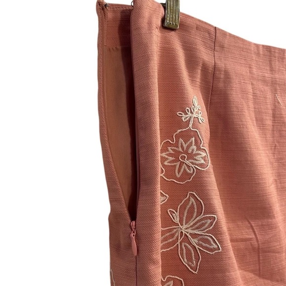 LOFT Women's Pink Embroidered A-Line Skirt Size 12 Casual - Picture 2 of 7